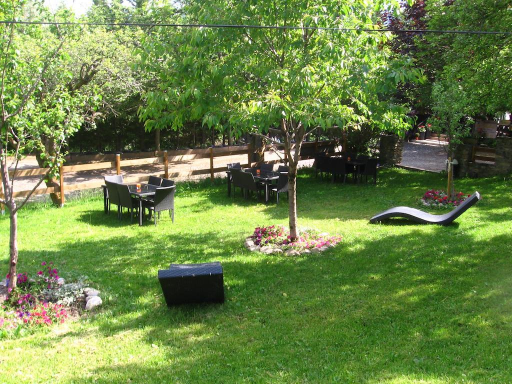 Hotel & Restaurant Le Chalvet Embrun Kültér fotó
