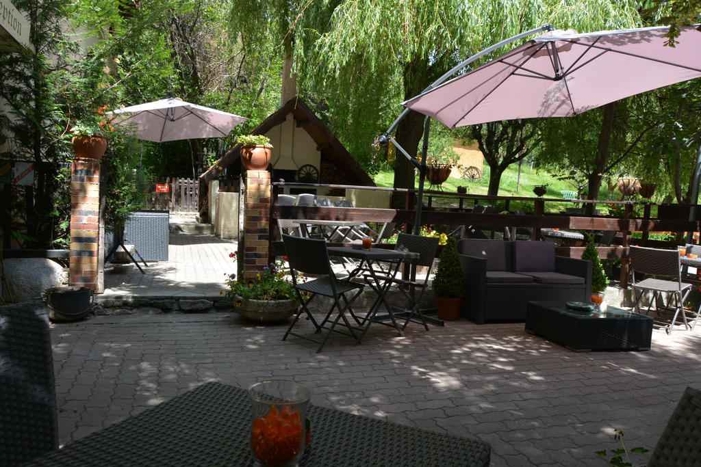 Hotel & Restaurant Le Chalvet Embrun Kültér fotó