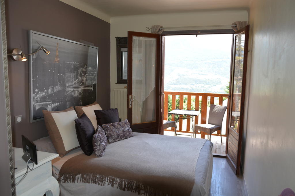 Hotel & Restaurant Le Chalvet Embrun Szoba fotó